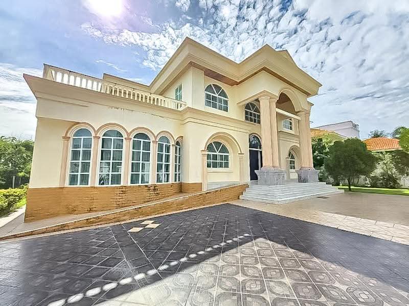 High End House for Sale Thung Klom Tan Man 4Bed Private Pool, Chon Buri (Pattaya), Nong Pru, Bang Lamung (Pattaya), Chon Buri (Pattaya), 4 Bedrooms, 420 sqm, Single Detached House For Sale, by PLC real estate, 500504419 - DDproperty.com