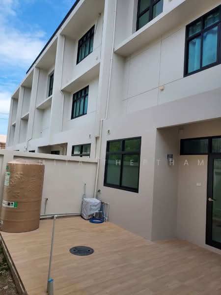 4-BR Townhouse, Bangkok, Bang Wa, Phasi Charoen, Bangkok, 4 Bedrooms, 250 sqm, Townhouse For Sale, by Ramita Theptham, 500504491 - DDproperty.com