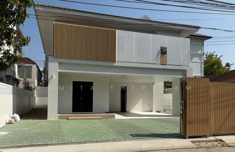 undefined, Bangkok, Samsen Nok, Huai Khwang, Bangkok, 4 Bedrooms, 272 sqm, Single Detached House For Rent, by Ramita Theptham, 500504535 - DDproperty.com