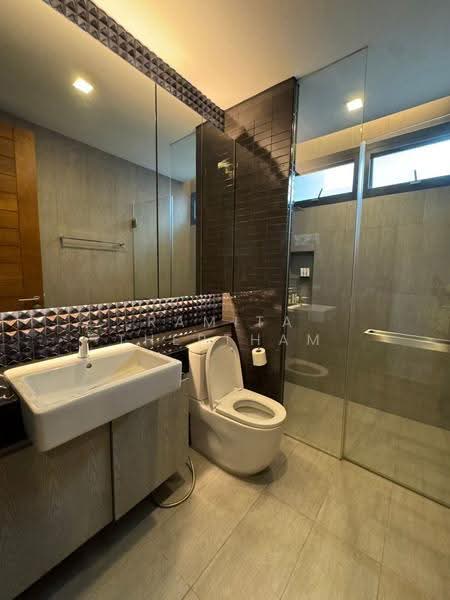 3-BR House, Bangkok, Khlong Tan Nua, Watthana, Bangkok, 3 Bedrooms, 350 sqm, Single Detached House For Rent, by Ramita Theptham, 500504544 - DDproperty.com