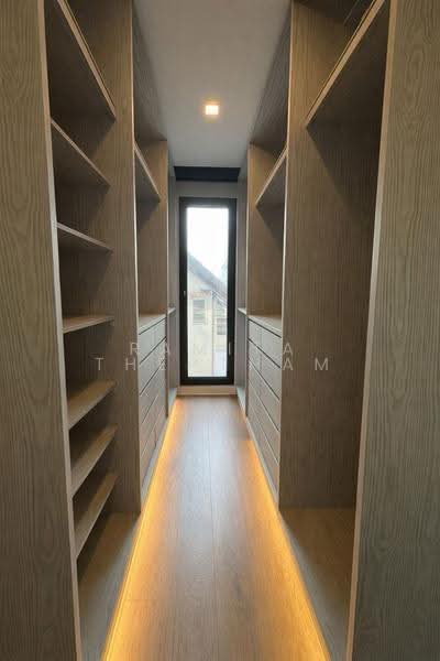 3-BR House, Bangkok, Khlong Tan Nua, Watthana, Bangkok, 3 Bedrooms, 350 sqm, Single Detached House For Rent, by Ramita Theptham, 500504544 - DDproperty.com