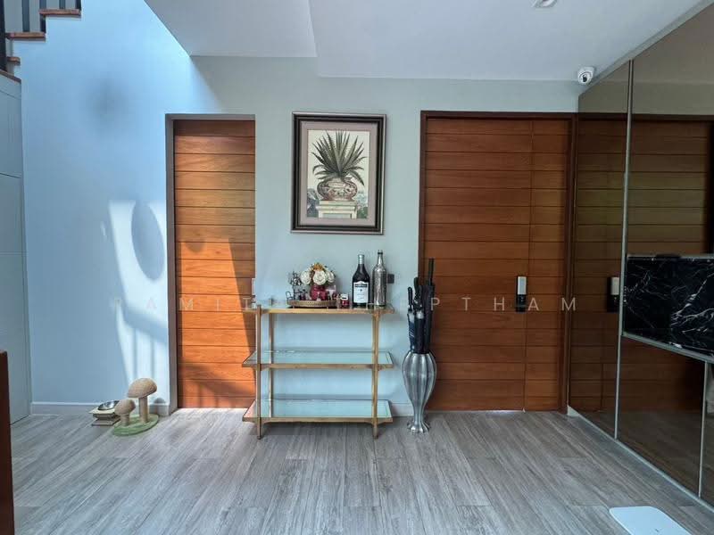 3-BR House, Bangkok, Khlong Tan Nua, Watthana, Bangkok, 3 Bedrooms, 350 sqm, Single Detached House For Rent, by Ramita Theptham, 500504544 - DDproperty.com