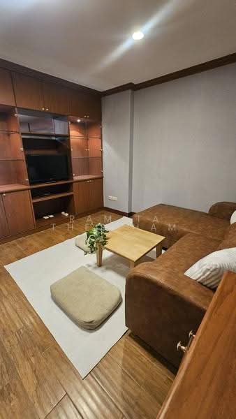 Rin House Condo, Bangkok, Soi Sukhumvit 39, Khlong Tan Nua, Watthana, Bangkok, 1 Bedroom, 45 sqm, Condo For Rent, by Ramita Theptham, 500504547 - DDproperty.com