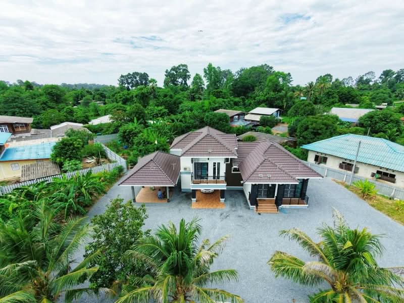 บ้านเดี่ยวพร้อมที่ดินสรรคบุรี ชัยนาท, Chai Nat, Pho Ngam, Sankha Buri, Chai Nat, 4 Bedrooms, 150 sqm, Single Detached House For Sale, by The Best Property แอ้, 500504607 - DDproperty.com