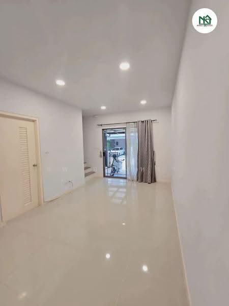 The Metro Chaengwattana, Nonthaburi, ถนนหอการค้าไทย, Khlong Phra Udom, Pak Kret, Nonthaburi, 3 Bedrooms, 112 sqm, Townhouse For Rent, by นพ อสังหาฯ, 500504668 - DDproperty.com