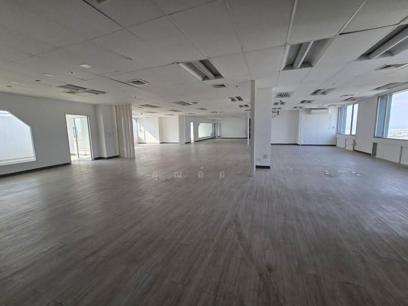 ให้เช่าสำนักงาน อาคารฟอรั่มทาวเวอร์ ชั้น 36 | 572 ตร.ม. ทั้งชั้นมีเพียง 1 Office ทำเลดี ใกล้ MRT, กรุงเทพ, ห้วยขวาง, กรุงเทพ, 572 ตร.ม., สำนักงาน ให้เช่า, โดย คุณอ้อ, 500504677 - DDproperty.com