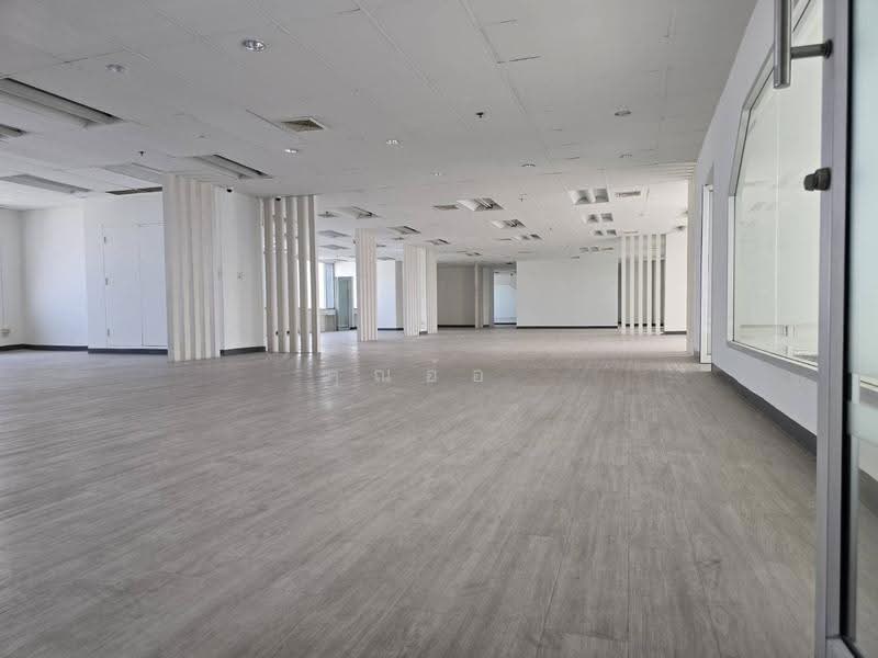 ให้เช่าสำนักงาน อาคารฟอรั่มทาวเวอร์ ชั้น 36 | 572 ตร.ม. ทั้งชั้นมีเพียง 1 Office ทำเลดี ใกล้ MRT, Bangkok, Huai Khwang, Bangkok, , 572 sqm, Office Space For Rent, by คุณอ้อ, 500504677 - DDproperty.com