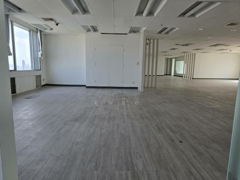 ให้เช่าสำนักงาน อาคารฟอรั่มทาวเวอร์ ชั้น 36 | 572 ตร.ม. ทั้งชั้นมีเพียง 1 Office ทำเลดี ใกล้ MRT, Bangkok, Huai Khwang, Bangkok, , 572 sqm, Office Space For Rent, by คุณอ้อ, 500504677 - DDproperty.com