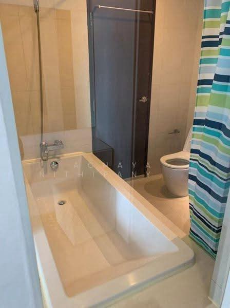 Sky Walk Residences, Bangkok, 1599 Sukhumvit Road, Phra Kanong Nua, Watthana, Bangkok, 1 Bedroom, 50 sqm, Condo For Rent, by Achaya Nithipanyawong, 500504692 - DDproperty.com