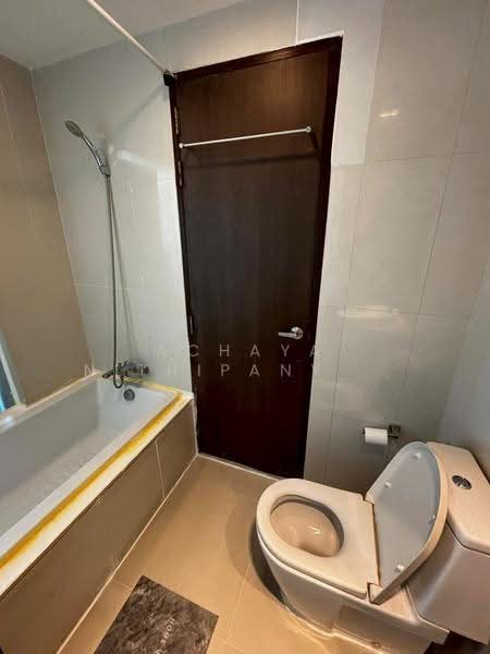 Sky Walk Residences, Bangkok, 1599 Sukhumvit Road, Phra Kanong Nua, Watthana, Bangkok, 1 Bedroom, 50 sqm, Condo For Rent, by Achaya Nithipanyawong, 500504692 - DDproperty.com