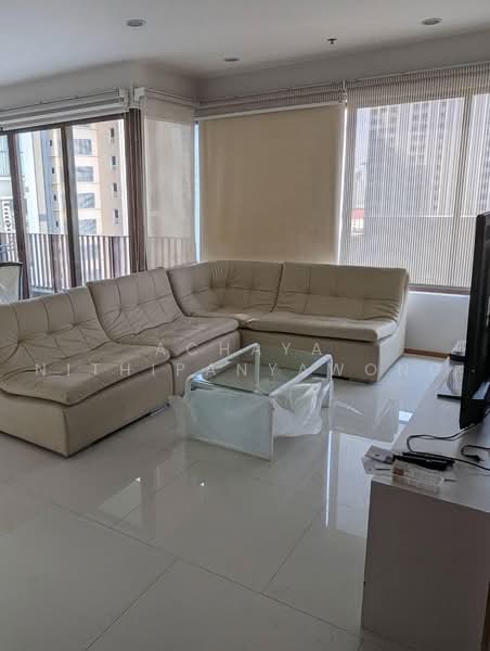 The Emporio Place, Bangkok, 93 Soi Sukhumvit 24, Sukhumvit Road, Khong Tan, Khlong Toei, Bangkok, 2 Bedrooms, 105 sqm, Condo For Rent, by Achaya Nithipanyawong, 500504693 - DDproperty.com