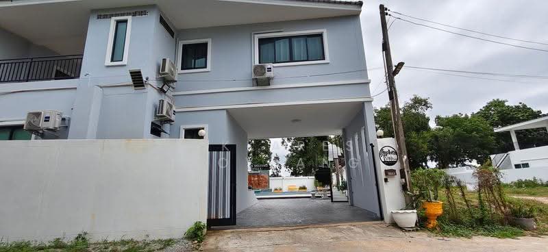6-BR Villa, Chon Buri (Pattaya), Nong Pru, Bang Lamung (Pattaya), Chon Buri (Pattaya), 6 Bedrooms, 350 sqm, Villa For Sale, by Sikkares Ploydang, 500504694 - DDproperty.com
