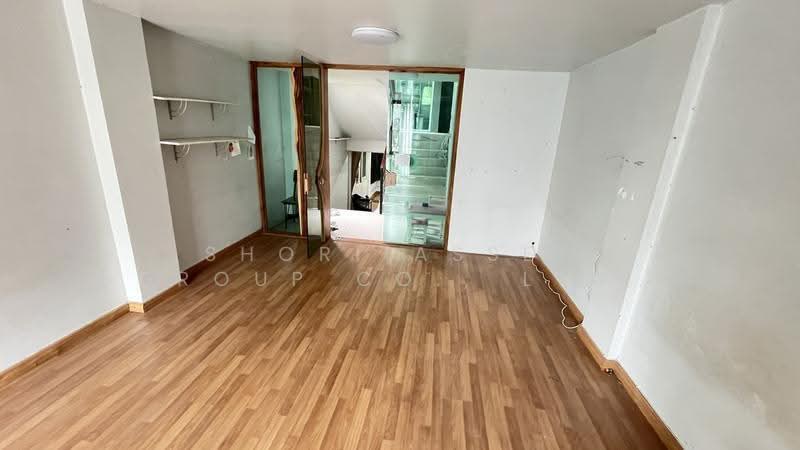 Commercial building in front of CMU, Chiang Mai, Su Thep, Muang Chiang Mai, Chiang Mai, , 194 sqm, Shophouse For Sale, by Shori Asset Group Co., Ltd., 500504753 - DDproperty.com