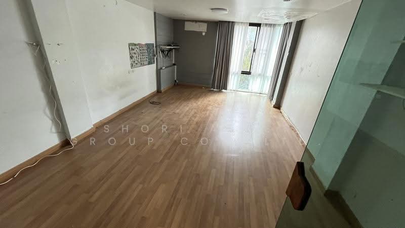 Commercial building in front of CMU, Chiang Mai, Su Thep, Muang Chiang Mai, Chiang Mai, , 194 sqm, Shophouse For Sale, by Shori Asset Group Co., Ltd., 500504753 - DDproperty.com