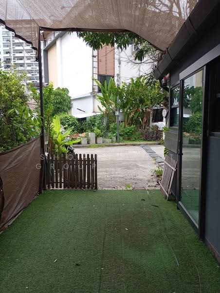 Commercial building in front of CMU, Chiang Mai, Su Thep, Muang Chiang Mai, Chiang Mai, , 194 sqm, Shophouse For Sale, by Shori Asset Group Co., Ltd., 500504753 - DDproperty.com
