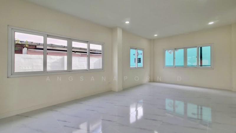 บุณฑริก ลำลูกกาคลอง4, Pathum Thani, Lat Sawai, Lam Luk Ka, Pathum Thani, 3 Bedrooms, 170 sqm, Single Detached House For Sale, by Angsanaporn D, 500504777 - DDproperty.com