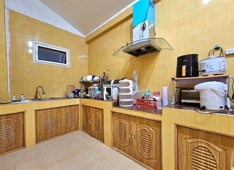 บ้านเกษมสุข ลำลูกกา คลอง 7 ( Baan Kasemsuk Rangsit-Klong 7 ), Pathum Thani, ถนนลำลูกกา, Bung Kham Proi, Lam Luk Ka, Pathum Thani, 4 Bedrooms, 270 sqm, Single Detached House For Sale, by คุณ ณัจภสิญาค์ ศุภควัษฐ์กาญกุล (ณิชชา), 500504796 - DDproperty.com