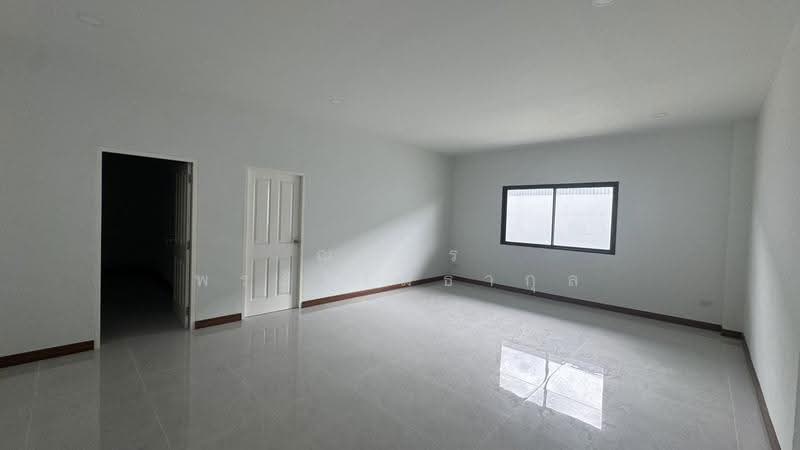 ให้เช่าโกดัง/โรงงาน พร้อมออฟฟิศ กระทุมแบน เอกชัย บางบอน สมุทรสาคร 1,551 ตรม. (TW8-28226), Samut Sakhon, Suan Luang, Krathum Baen, Samut Sakhon, , 1,551 sqm, Warehouse/Factory For Rent, by ณภัทร พรสิริเมธากุล, 500504840 - DDproperty.com