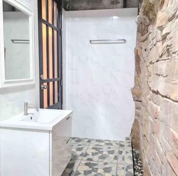 4-BR House, Phuket, Kathu, Phuket, 4 Bedrooms, 382 sqm, Single Detached House For Sale, by Sikkares Ploydang, 500504861 - DDproperty.com