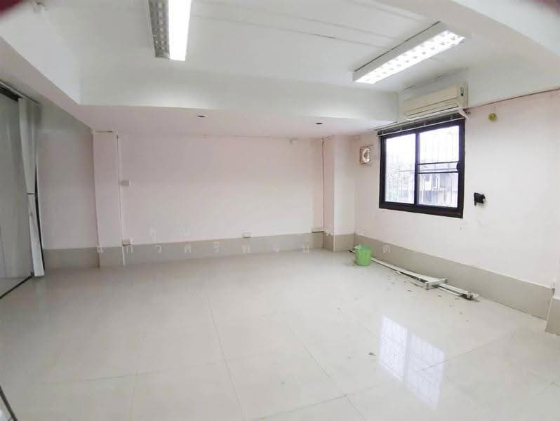 อาคารพาณิชย์ 4 ชั้น 32 ตร.ว. ใกล้โรงพยาบาลจุฬารัตน์9 ติดถนนกิ่งแก้ว, สมุทรปราการ, ถนนกิ่งแก้ว, ราชาเทวะ, บางพลี, สมุทรปราการ, 200 ตร.ม., Shophouse ขาย, โดย คุณ ชนะพันธุ์ แก้วศรีพจน์ (ต่อ), 500504867 - DDproperty.com