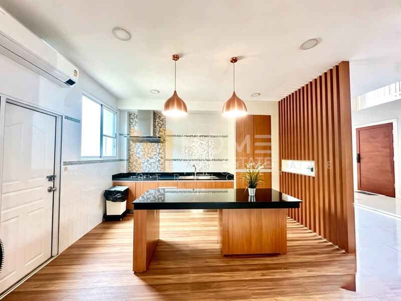 ศรีราชา เฮอริเทจ, Chon Buri (Pattaya), Bang Phra, Si Racha, Chon Buri (Pattaya), 4 Bedrooms, 400 sqm, Single Detached House For Sale, by HOME Real Estate Service, 500504880 - DDproperty.com