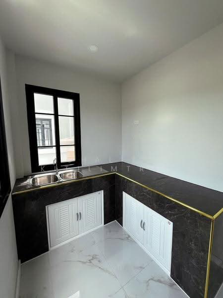 undefined, Chon Buri (Pattaya), Phan Thong, Chon Buri (Pattaya), 3 Bedrooms, 204 sqm, Semi-Detached House (Twin House) For Rent, by Chalisa Kitilimtrakul, 500505063 - DDproperty.com
