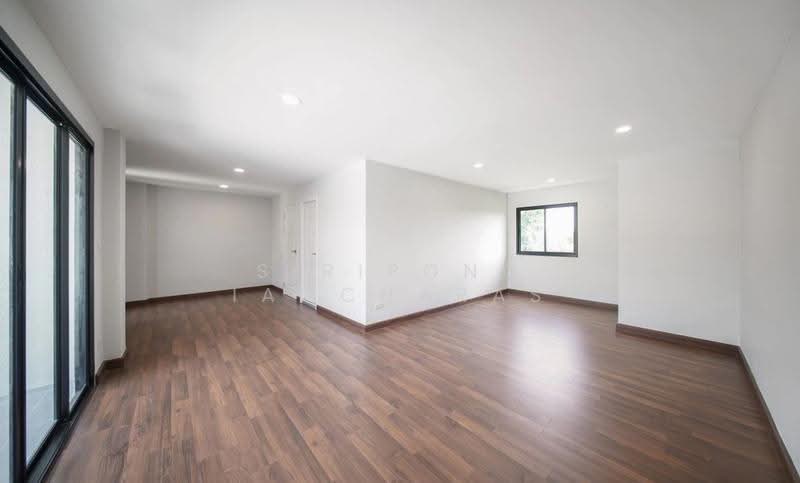 นันทวัน วงแหวน-รัตนาธิเบศร์, Nonthaburi, Sao Thong Hin, Bang Yai, Nonthaburi, 4 Bedrooms, 370 sqm, Single Detached House For Sale, by Siripong Iamcharas, 500505068 - DDproperty.com