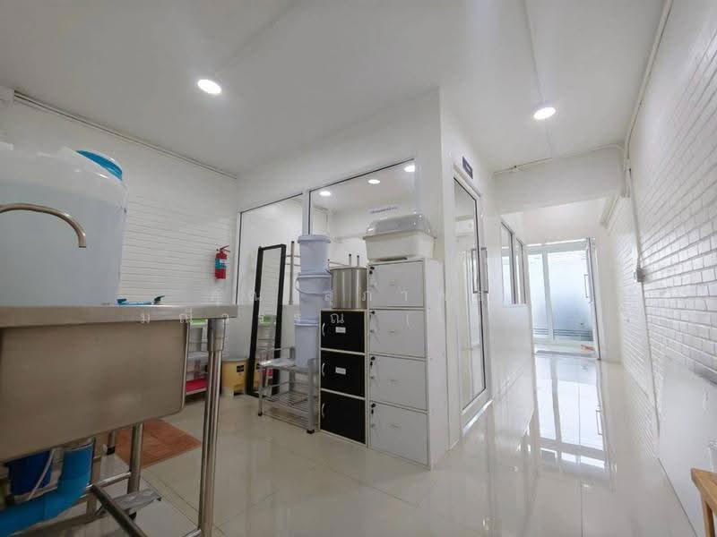 อาคารพาณิชย์ 4.5 ชั้น 22.2 ตร.ว. ซอยเลียบคลองสอง20 ใกล้ห้างแฟชั่นไอส์แลนด์, กรุงเทพ, ถนนเลียบคลองสอง, บางชัน, คลองสามวา, กรุงเทพ, 370 ตร.ม., ตึกแถว-อาคารพาณิชย์ ขาย, โดย คุณ สุภาพร มณีวรรณ (ใหม่), 500505071 - DDproperty.com