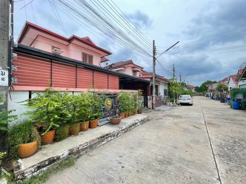 บ้านเดี่ยว 2 ชั้น 36 ตร.ว. ใกล้ตลาดวงศกร ซอยหนองระแหง 3, Bangkok, ถนนคู่ขนานกาญจนาภิเษก, Sam Wa Tawan Tok, Khlong Sam Wa, Bangkok, 3 Bedrooms, 180 sqm, Single Detached House For Sale, by คุณ สุภาพร มณีวรรณ (ใหม่), 500505119 - DDproperty.com