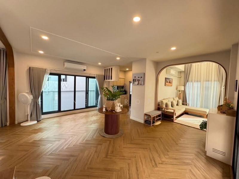 Centro Phahol-Vibhavadi 2, Pathum Thani, Klong 1 Khlong Luang, Khlong Nung, Khlong Luang, Pathum Thani, 4 Bedrooms, 262 sqm, Single Detached House For Sale, by Connex Property, 500505145 - DDproperty.com