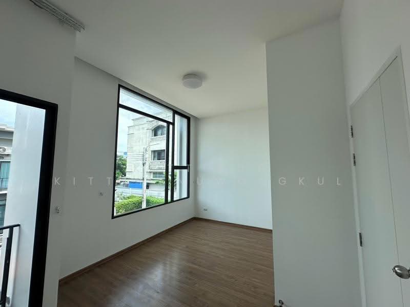 Grande Pleno Watcharapol-Sukhaphiban 5, Bangkok, Sukhapibal 5 Road, O-Ngoen, Sai Mai, Bangkok, 3 Bedrooms, 100 sqm, Townhouse For Sale, by Kittipob Kittipanuwongkul, 500505146 - DDproperty.com