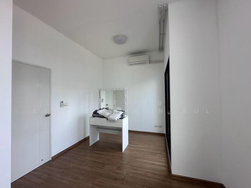 Grande Pleno Watcharapol-Sukhaphiban 5, Bangkok, Sukhapibal 5 Road, O-Ngoen, Sai Mai, Bangkok, 3 Bedrooms, 100 sqm, Townhouse For Sale, by Kittipob Kittipanuwongkul, 500505146 - DDproperty.com