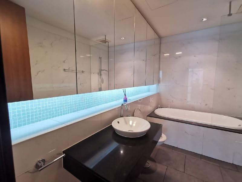 The Lakes, Bangkok, 123 Ratchadaphisek Road, Khlong Toei, Bangkok, 2 Bedrooms, 111 sqm, Condo For Rent, by Bangkok Residential, 500505196 - DDproperty.com