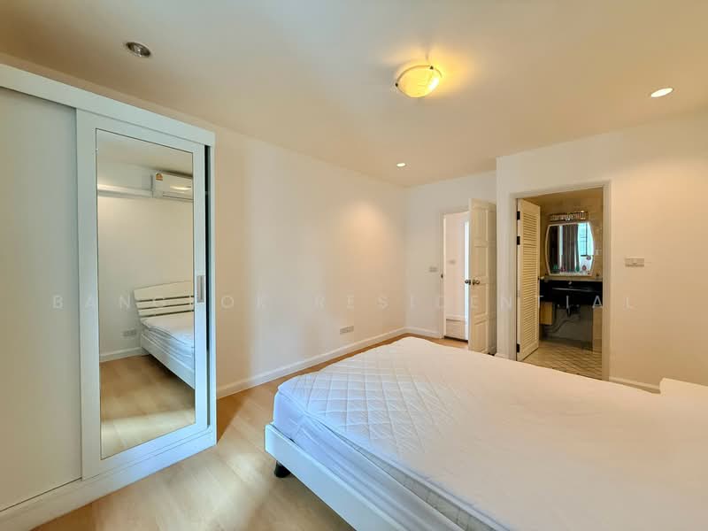 Royal Castle Sukhumvit, Bangkok, 30 Soi Sukhumvit 39, Khlongtoei Nua, Watthana, Bangkok, 3 Bedrooms, 160 sqm, Condo For Rent, by Bangkok Residential, 500505245 - DDproperty.com