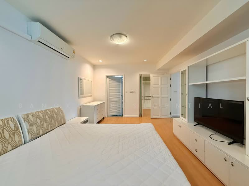 Royal Castle Sukhumvit, Bangkok, 30 Soi Sukhumvit 39, Khlongtoei Nua, Watthana, Bangkok, 3 Bedrooms, 160 sqm, Condo For Rent, by Bangkok Residential, 500505245 - DDproperty.com