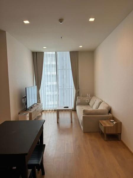 Noble Around Sukhumvit 33, Bangkok, 17 Soi Sukhumvit 33, Khlong Tan Nua, Watthana, Bangkok, 2 Bedrooms, 61 sqm, Condo For Rent, by Nakarin Sookpaiboon, 500505254 - DDproperty.com