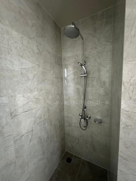 Noble Around Sukhumvit 33, Bangkok, 17 Soi Sukhumvit 33, Khlong Tan Nua, Watthana, Bangkok, 2 Bedrooms, 61 sqm, Condo For Rent, by Nakarin Sookpaiboon, 500505254 - DDproperty.com