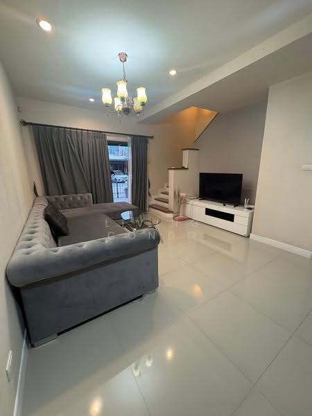 ทาวน์โฮม เดอะเมทโทร รามคำแหง - วงแหวน, Bangkok, Thap Chang, Saphan Sung, Bangkok, 3 Bedrooms, 148 sqm, Townhouse For Rent, by Living Condo, 500505289 - DDproperty.com