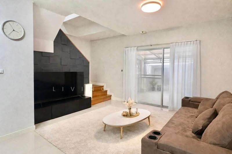 ทาวน์โฮม เดอะเมทโทร รามคำแหง - วงแหวน, Bangkok, Thap Chang, Saphan Sung, Bangkok, 3 Bedrooms, 108 sqm, Townhouse For Rent, by Living Condo, 500505318 - DDproperty.com