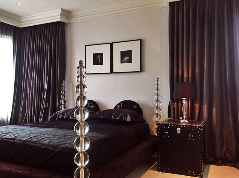 The Emporio Place, Bangkok, 93 Soi Sukhumvit 24, Sukhumvit Road, Khong Tan, Khlong Toei, Bangkok, 3 Bedrooms, 170 sqm, Condo For Rent, by Juthabhorn Uppachit (Amy), 500505412 - DDproperty.com