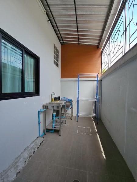 อาคารพาณิชย์ดอนหัวฬ่อ ชลบุรี, Chon Buri (Pattaya), Don Hualo, Muang Chon Buri, Chon Buri (Pattaya), , 92 sqm, Shophouse For Sale, by The Best Property ส้ม, 500505419 - DDproperty.com