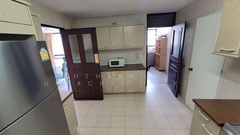 President Park Sukhumvit 24, Bangkok, 99 Sukhumvit 24 Alley, Khlongtoei Nua, Watthana, Bangkok, 3 Bedrooms, 223 sqm, Condo For Rent, by Juthabhorn Uppachit (Amy), 500505448 - DDproperty.com