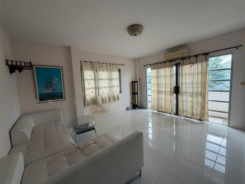 ฟลอร่าวิลล์ สุวินทวงศ์38, Bangkok, ถนนสุวินทวงศ์, Lam Phak Chi, Nong Chok, Bangkok, 4 Bedrooms, 300 sqm, Single Detached House For Sale, by คุณ เอมิกา เทพบุรี (เดียร์), 500505504 - DDproperty.com