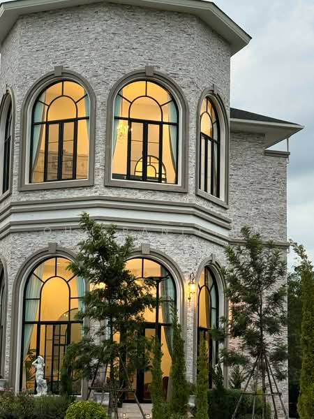 ขายคฤหาสน์เขาใหญ่ Luxury Villa ปากช่อง เขาใหญ่, Nakhon Ratchasima, Pong Ta Long, Pak Chong, Nakhon Ratchasima, 3 Bedrooms, 750 sqm, Single Detached House For Sale, by Ohm Panitarn, 500505537 - DDproperty.com