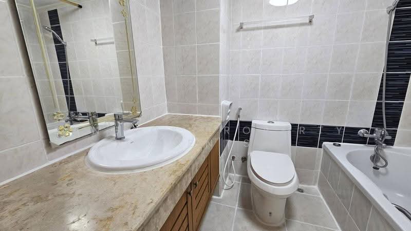 D.H.Grand Tower, Bangkok, Soi Prommit, Khlong Tan Nua, Watthana, Bangkok, 3 Bedrooms, 260 sqm, Condo For Rent, by BANGKOK PROPERTY AGENTS, 500505539 - DDproperty.com