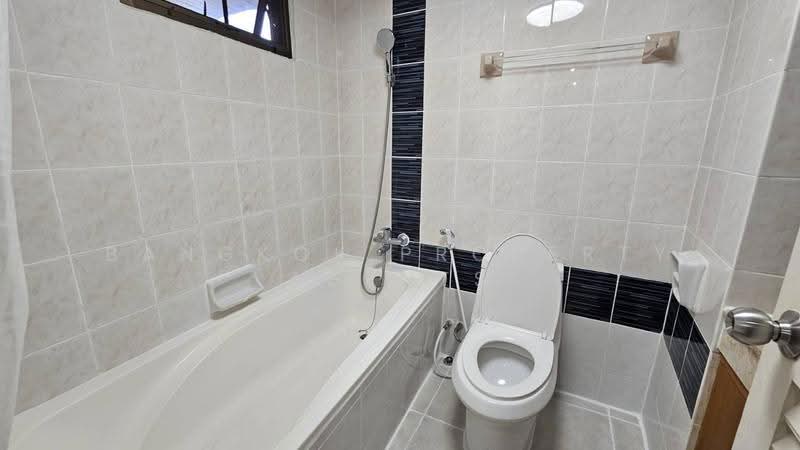 D.H.Grand Tower, Bangkok, Soi Prommit, Khlong Tan Nua, Watthana, Bangkok, 3 Bedrooms, 260 sqm, Condo For Rent, by BANGKOK PROPERTY AGENTS, 500505539 - DDproperty.com