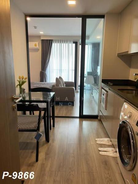 Maestro 14 Siam-Ratchathewi, Bangkok, Soi Phaya Nak, Thanon Phetchaburi, Ratchathewi, Bangkok, Studio, 30 sqm, Condo For Rent, by Nichaphat Sakunchayapha, 500505564 - DDproperty.com