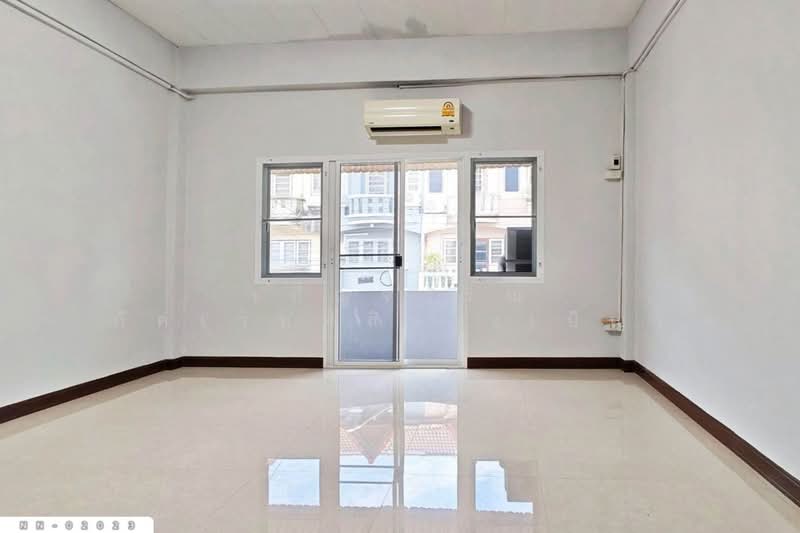 Phongsirichai 4 Phetkasem 81, Bangkok, Macharoen Road, Nong Kang Plu, Nong Khaem, Bangkok, 4 Bedrooms, 138 sqm, Townhouse For Sale, by Benchawarin Pakkawetppisit, 500505584 - DDproperty.com