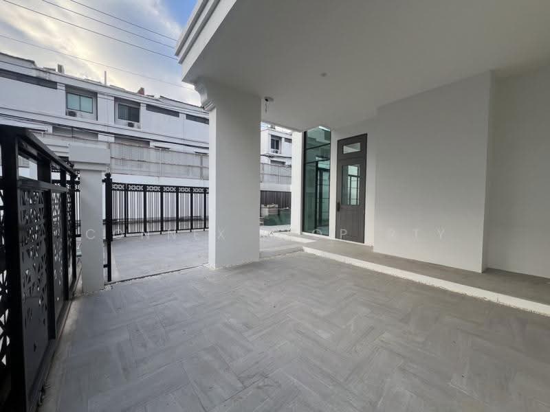 The Master Ekkamai-Sukhonthasawat, Bangkok, Lat Phrao, Bangkok, 3 Bedrooms, 409 sqm, Single Detached House For Sale, by Connex Property, 500505641 - DDproperty.com