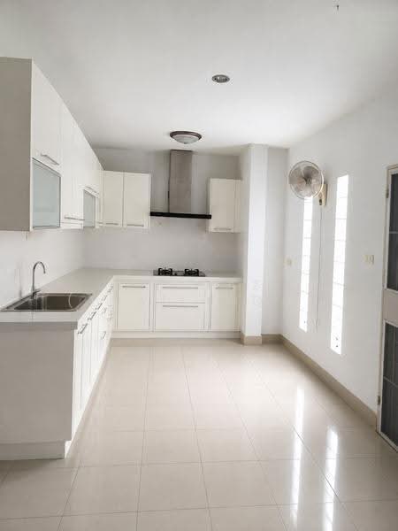 4-Bedroom House for Rent 250 SqM at Chom Phloen Ville Bang Khae, Bangkok, Bang Kae Nua, Bang Khae, Bangkok, 4 Bedrooms, 250 sqm, Single Detached House For Rent, by Fazwaz (Thailand) Co., Ltd., 500505651 - DDproperty.com
